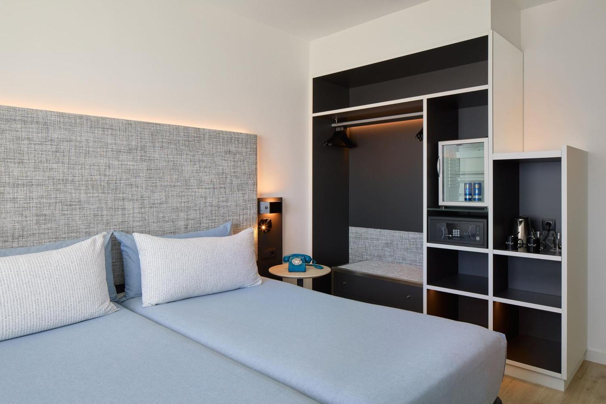 Innside Connecting Room